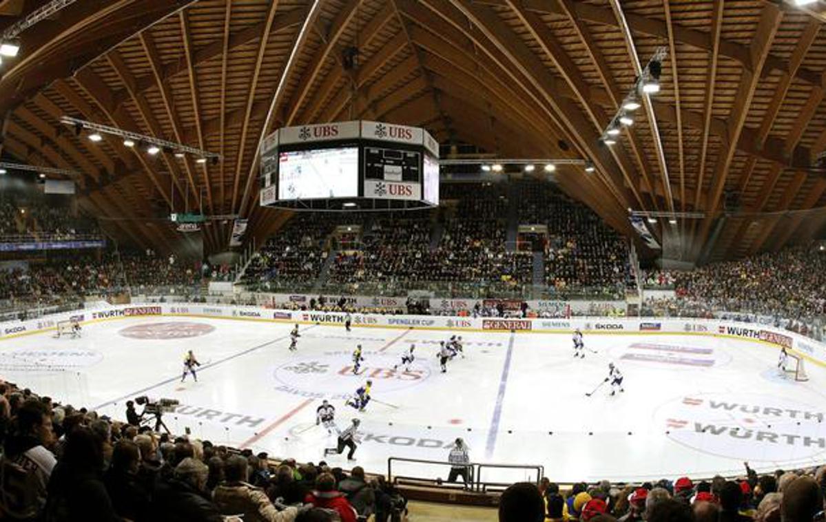 Spenglerjev pokal | Tradicionalno prizorišče Vaillant Arena bo od srede do ponedeljka gostilo 92. Spenglerjev pokal. | Foto Reuters
