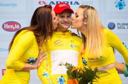 Russian wins the time trial and is the first rider in yellow jersey (video)