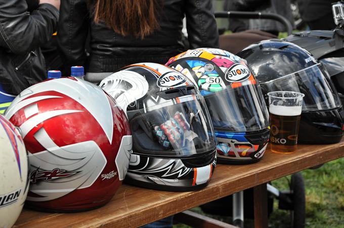 Po pravilih novega zakona je obvezna uporaba čelade - motorstične ali kolesarske. | Foto: Ana Kovač