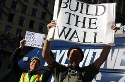 Trump bo gradil zid, migrantov na meji pa je vse manj