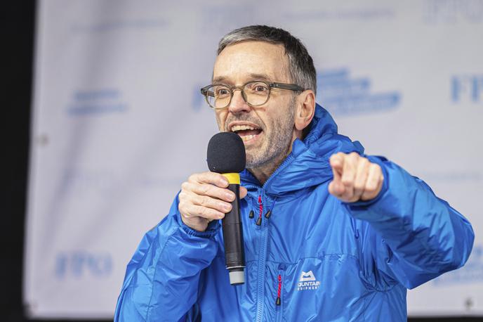 Herbert Kickl | Vodja svobodnjakov Herbert Kickl avstrijskim volivcem obljublja, da bo postal ljudski kancler (nem. Volkskanzler). | Foto Guliverimage