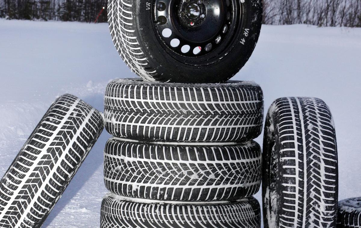 zimske gume | Nakup ločenega paketa platišč za zimske pnevmatike se povrne v nekaj letih, a je treba biti pazljiv pri montaži in upoštevati vse varnostne smernice. | Foto Motorevija AMZS