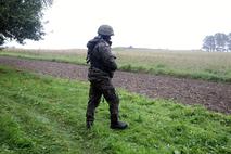 Poljska podaljšala izredne razmere na meji z Belorusijo