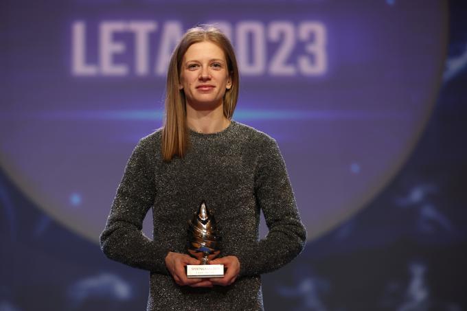 Tina Šutej je bila decembra izbrana za drugo najboljšo slovensko športnico lanskega leta. | Foto: www.alesfevzer.com