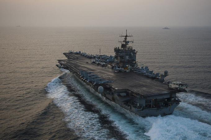 Letalonosilka USS Enterprise, na kateri je Hahn najprej delal kot navaden mornar, nato pa kot specialist za komunikacije. | Foto: Reuters