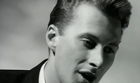 Umrl 53-letni pevec pesmi Wonderful Life