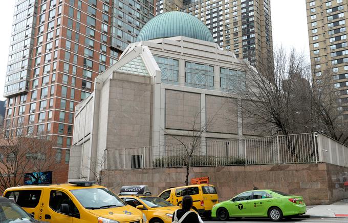 Ameriški predsednik Donald Trump poziva, naj se v ZDA spet odprejo cerkve, mošeje in sinagoge. | Foto: Reuters