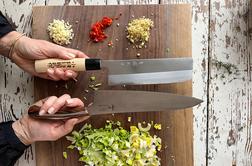 Najostrejši nož kot darilo za kulinaričen navdih v kuhinji