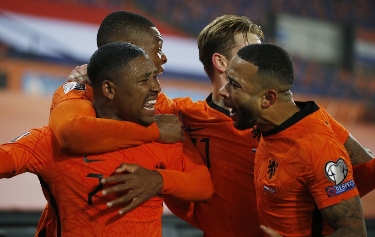 Nizozemska | Nizozemska je doma igrala pred praznimi tribunami in si priigrala 11. uvrstitev na mundial. | Foto Reuters