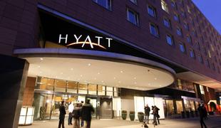 Hotelska veriga Hyatt iz ponudbe videa na zahtevo umika pornografijo