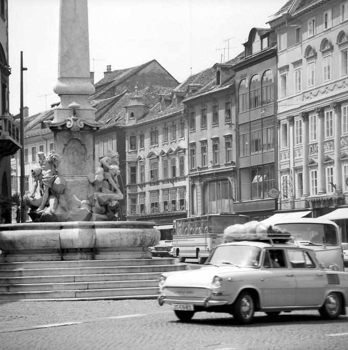 Mestni trg, Ljubljana, 1968 (foto: Jože Mally, hrani: MNZS). | Foto: 