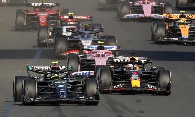 Melbourne štart Lewis Hamilton Max Verstappen | Foto: AP / Guliverimage