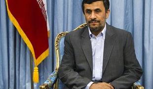 Eksplozija v rafineriji med obiskom Ahmadinedžada