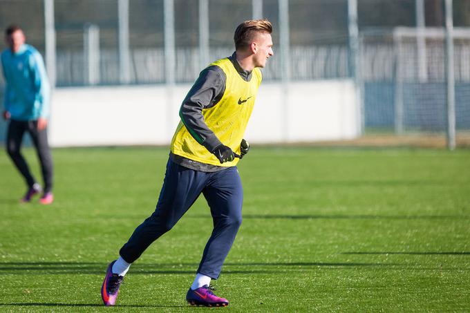 24-letni napadalec Elvis Bratanović je še en nogometaš Domžal, ki se je v Slovenijo vrnil pred začetkom sezone, potem ko je bil pred tem dve leti in pol na Češkem. | Foto: Žiga Zupan/Sportida