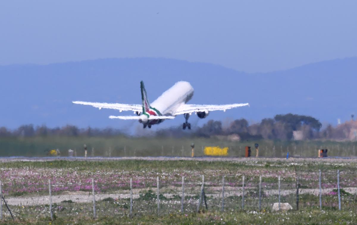 Letališče Italija | Potnike pozivajo, naj nujno preverijo stanje letov.  | Foto Reuters