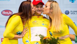 Russian wins the time trial and is the first rider in yellow jersey (video)
