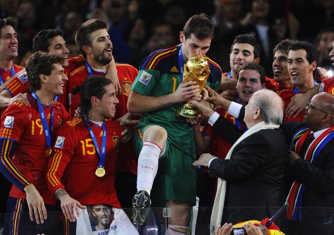 Za špansko reprezentanco je zbral 167 nastopov. Več jih ima le njegov nekdanji soigralec Sergio Ramos. | Foto: Reuters