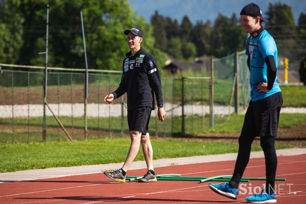 Slovenski skakalci trening Kranj