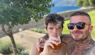 Beckham pokazal, s čim se masti v Dalmaciji, ljudje pa so opazili nekaj drugega