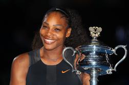 Noseča Serena Williams še vedno služi kot nora, Šarapova pa izgublja