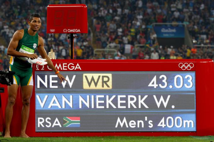 24-letnik pozira ob novi rekordni znamki, 400 metrov je pretekel v času 43,03. | Foto: Gulliver/Getty Images
