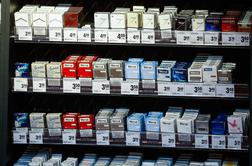 Na svetovni dan brez cigarete roparji na "bencinski" ukradli cigarete