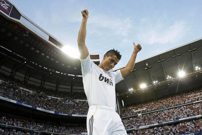 Na predstavitvi Cristiana Ronalda pred sedmimi leti v Madridu je bilo spektakularno. | Foto: Reuters