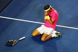 Rafael Nadal se je vrnil od mrtvih in padel na kolena