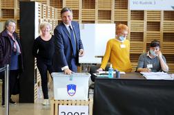 Svoj glas na predčasnem glasovanju oddal tudi Pahor