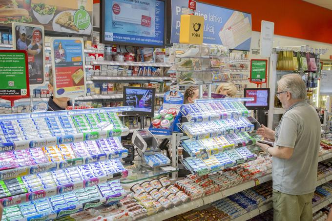 V primerjavi z letom 2015 so na Petrolu prodali več tobačnih izdelkov in elektronskih predplačniških kartic, je zapisano v njihovem letnem poročilu. | Foto: Bojan Puhek