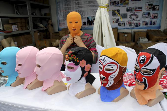 Maske zaščita proti soncu | Foto: Reuters