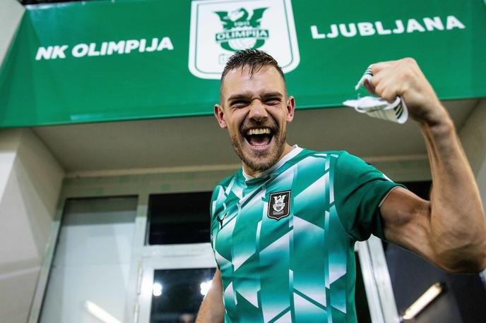 NK Olimpija : Ludogorec Timi Max Elšnik | Timi Max Elšnik se odlično znajde na zelenici, zdaj se bo preizkusil še kot voditelj podkasta. | Foto Vid Ponikvar/Sportida