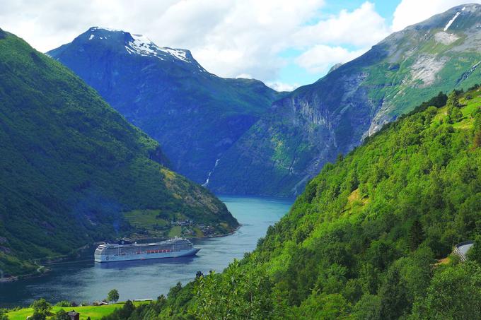 Geiranger je zaradi spektakularnosti okoliške narave revija Lonely Planet pred leti imenovala za najboljšo turistično destinacijo v Skandinaviji, UNESCO pa ji je leta 2005 podelil status posebne svetovne dediščine.  | Foto: Pixabay