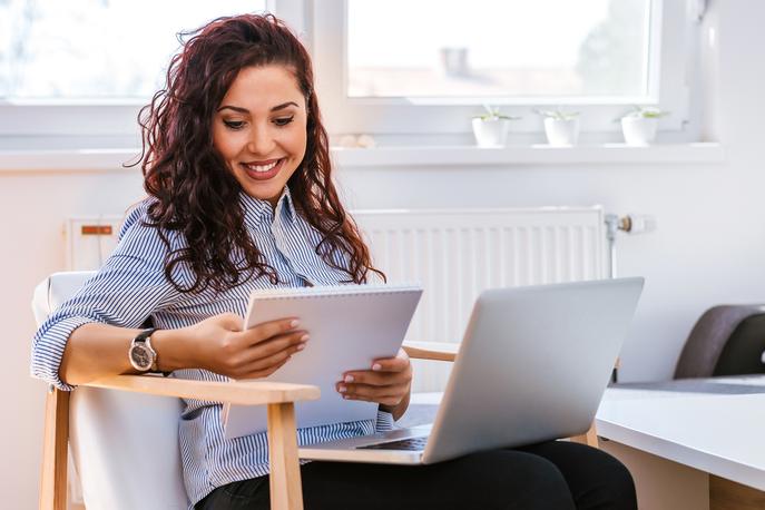študij delo pisarna | Kar nekaj delodajalcev ugotavlja, da je delo od doma možno za precejšen del zaposlenih, delo pa je pogosto opravljeno celo bolje in bolj učinkovito. | Foto Shutterstock