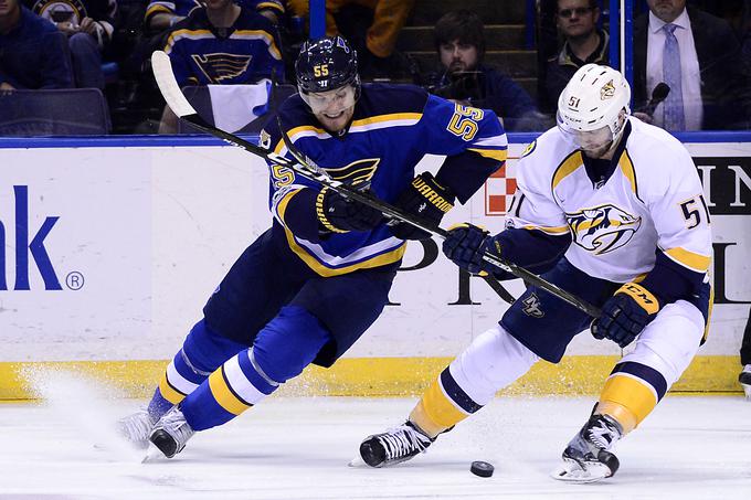 Branilec Colton Parayko bo še pet sezon nosil dres St. Louis Blues. | Foto: Reuters