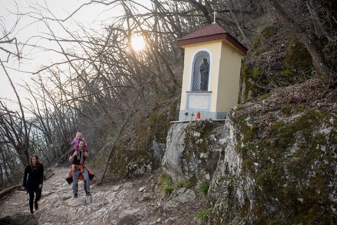 Pot na Šmarno goro je ena najbolj priljubljenih in obljudenih v Ljubljani.  | Foto: Bor Slana