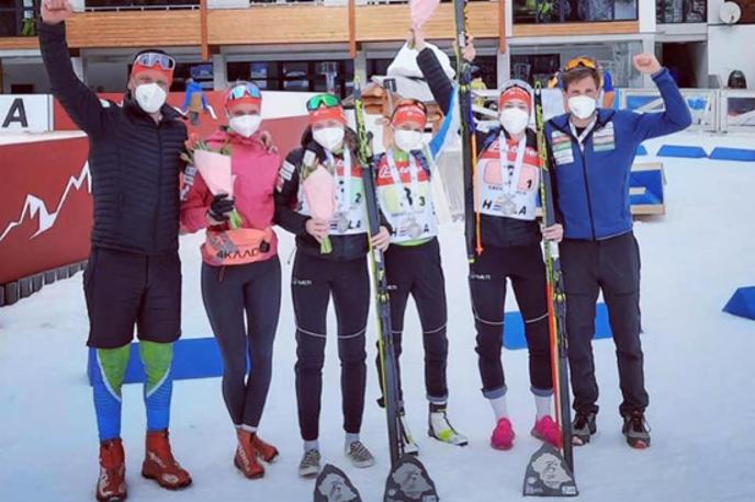 Srebrne mladinke | Slovenske mladinke Kaja Zorč, Klara Vindišar in Lena Repinc so osvojile srebrno kolajno na štafetni tekmi na svetovnem prvenstvu v Obertilliachu. | Foto SloSki