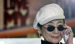 Umetnica Yoko Ono praznuje 90 let
