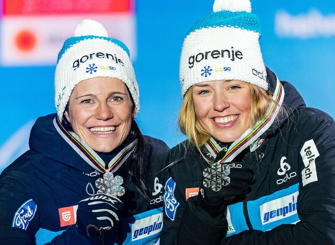 Katja Višnar je leta 2019 na svetovnem prvenstvu v Seefeldu skupaj z Anamarijo Lampič osvojila srebrno medaljo v ekipnem šprintu. | Foto: Sportida