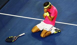 Rafael Nadal se je vrnil od mrtvih in padel na kolena