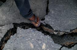 Indonezijo in Papuo Novo Gvinejo stresla močna potresa