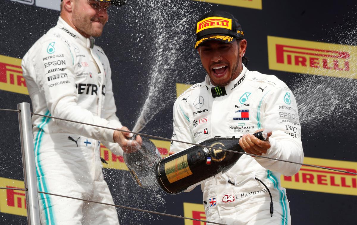 Lewis Hamilton | Takole je Lewis Hamilton proslavljal zmago na VN Francije. | Foto Reuters