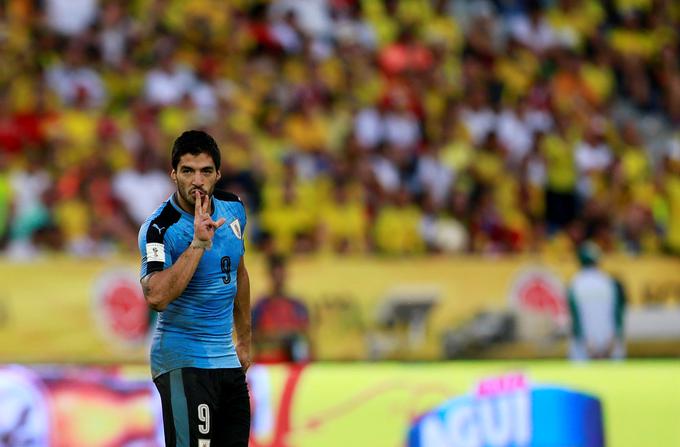 Napadalec Barcelone Luis Suarez je z novim zadetkom za Urugvaj izenačil rekord južnoameriških kvalifikacij po številu zadetkov, ki ga je imel z 19 goli Argentinec Hernan Crespo. | Foto: Reuters