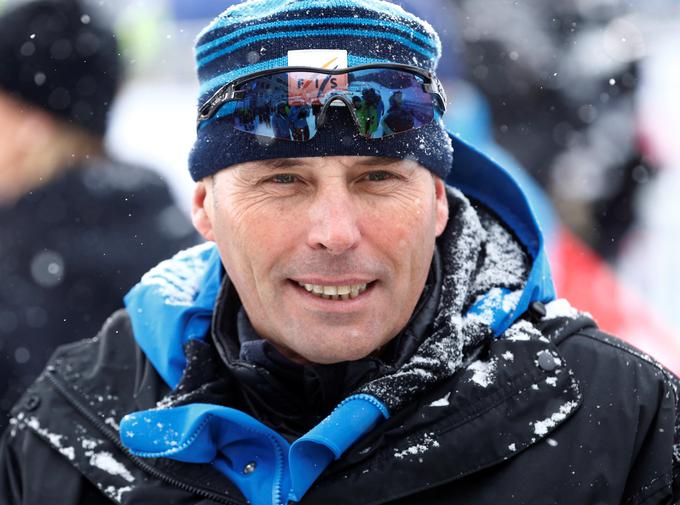 Direktor tekem svetovnega pokala krovne zveze Fis Markus Waldner se sprašuje o smiselnosti superveleslaloma. | Foto: Reuters