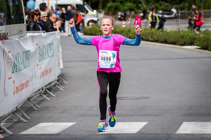 Komaj desetletna Lara Mihevc je osvojila tretje mesto na 11.5 kilometra. | Foto: Peter Kastelic