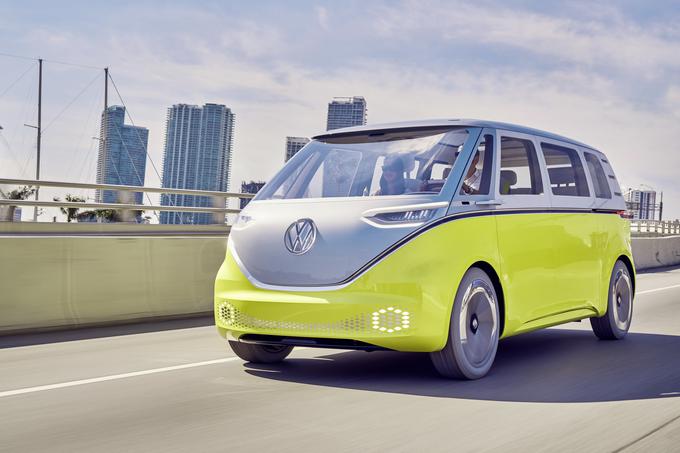 Grafični velikan Nvidia in Volkswagen sta združila moči. Nemci bodo v svoja vozila začeli vgrajevati inteligentnega sopotnika, ki prilagaja delovanje asistenčnih sistemov glede na podatke, pridobljene v avtomobilu in zunaj njega. Sistem se lahko posodablja na daljavo in se lahko sproti uči novih stvari. | Foto: Volkswagen