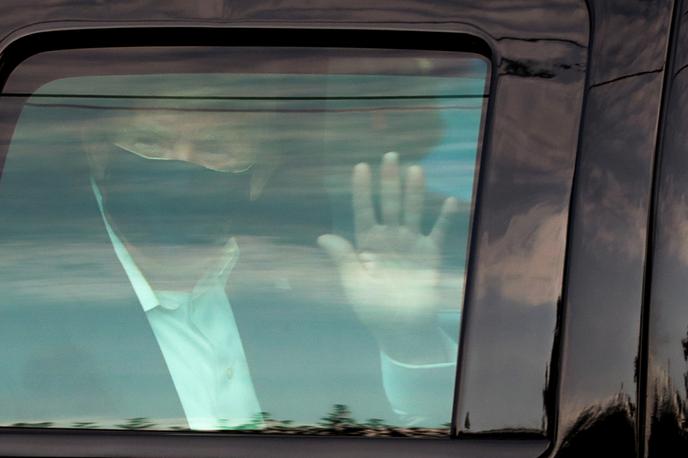 Donald Trump | Donald Trump prejema kup zdravil. | Foto Reuters