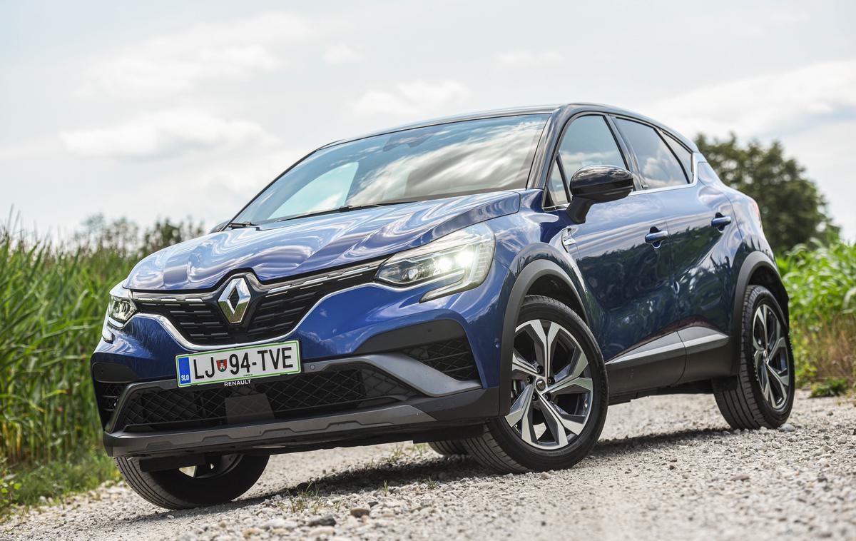 Renault captur hybrid e-tech | Captur je za 690 evrov dvobarven, odbijača R.S. line sta serijska. | Foto Gašper Pirman