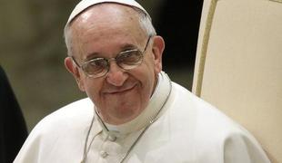 Papež Frančišek sprejel "angela miru" Abasa