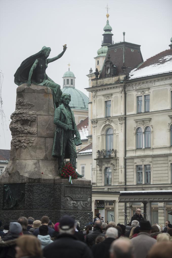 Prešernov spomenik v Ljubljani je izdelal kipar Ivan Zajec, tja pa ga je umestil arhitekt Maks Fabiani.  | Foto: Matej Leskovšek
